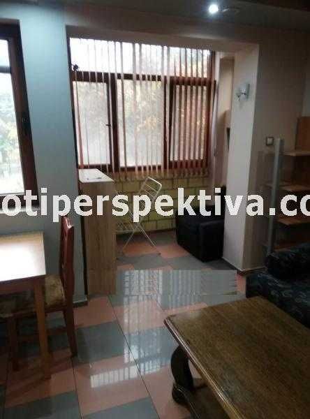 Продава се Едностаен апартамент в Пловдив, Кършияка - 36 кв.м за 2012 €/кв.м - Снимка #1