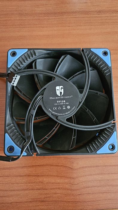 Продам кулер 120мм GamerStorm TF120 с синей подсветкой
