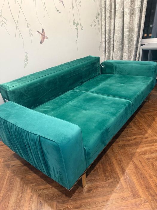 Продам диван размерами 2,3 х 1,0 в отличном состоянии