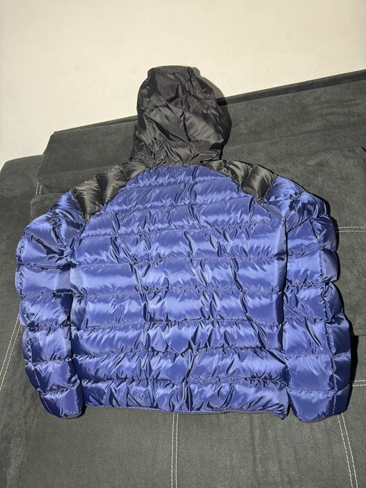 Tommy Hilfiger geaca  iarna  puf gluga marimea M model 2024  originala