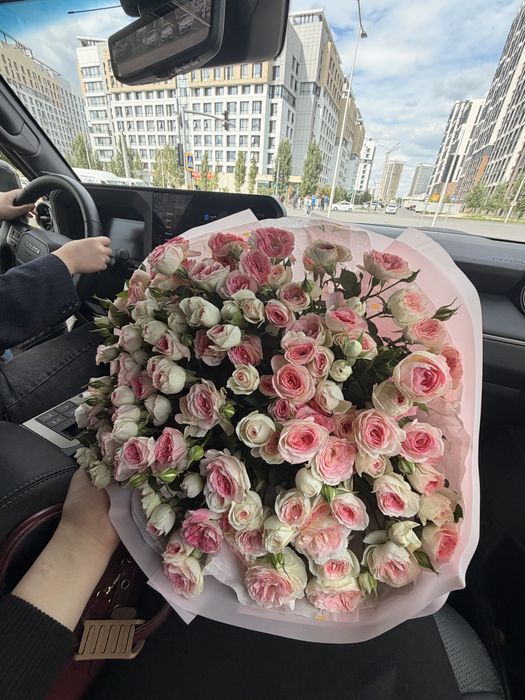 Цветы кустовые розы