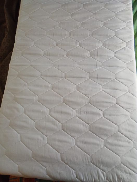 Patut copil plus saltea