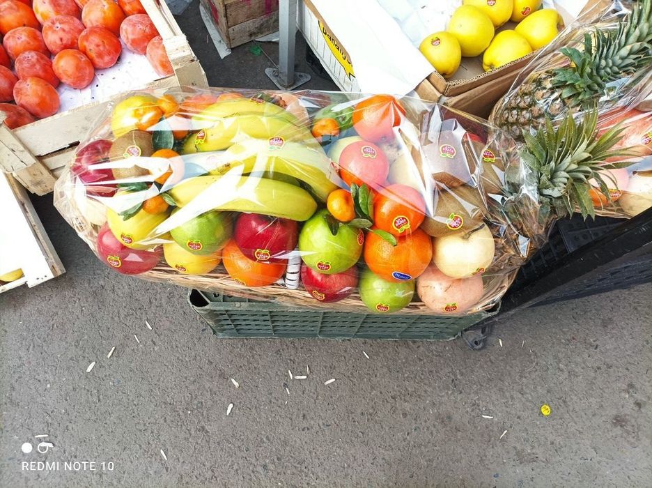 Фрукты корзина новый год