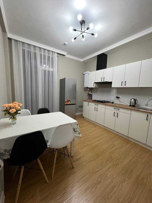 Сдаётся 2 комн квартира  М.Улугбекском районе