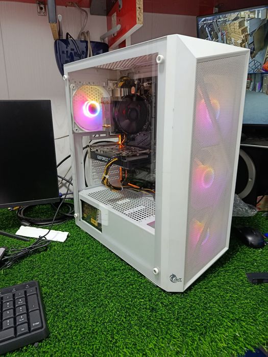 Na stolni igravoy kompuyuter komplek !