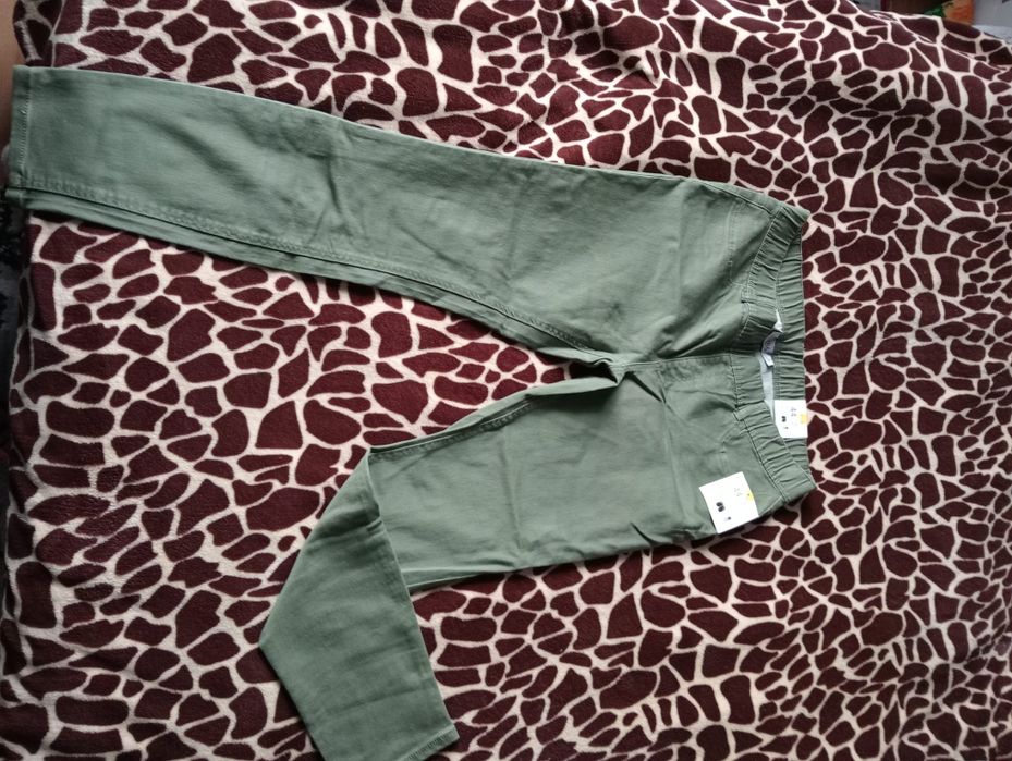 Pantaloni kaki NOI mărime 42