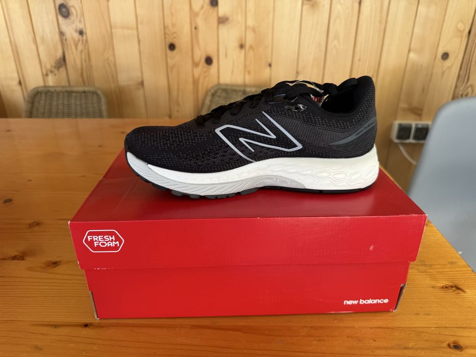 Adidasi NEW BALANCE marimea 41 si jumatate . ORIGINALI