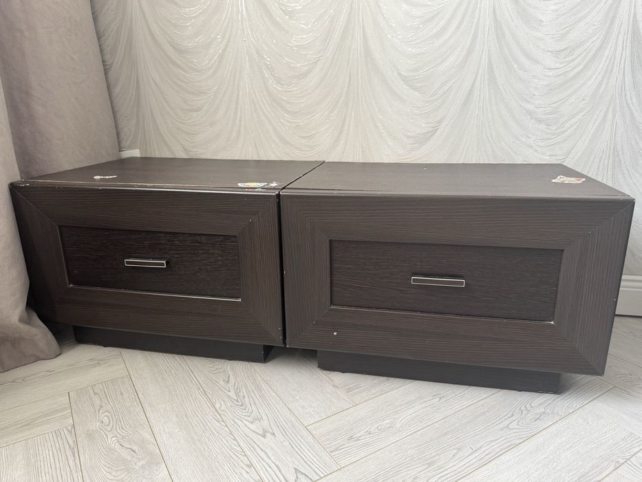 Шифоньер с тумбочками, уже в разобранном виде, возможен торг.