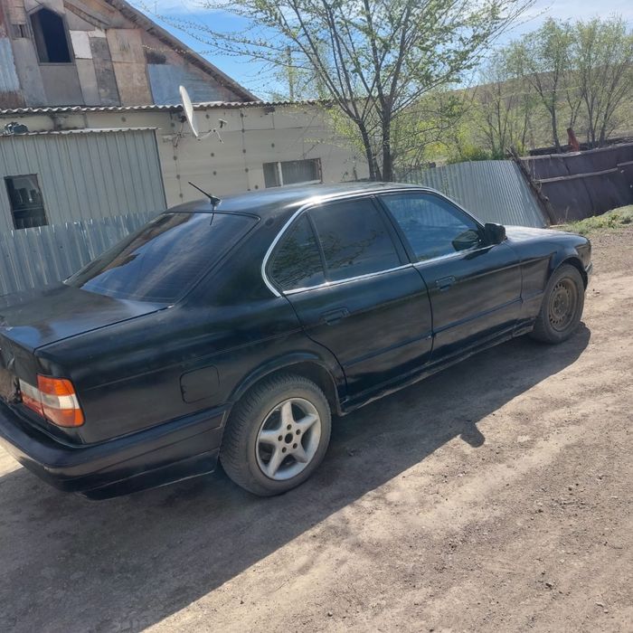Продаеться BMW E34