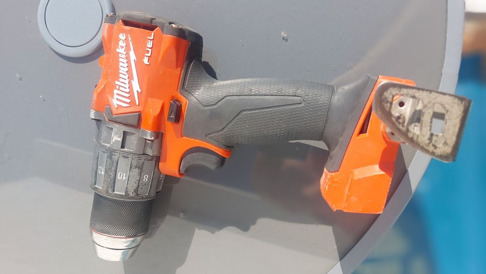 Masina de insurubat cu percutie Milwaukee FPD2