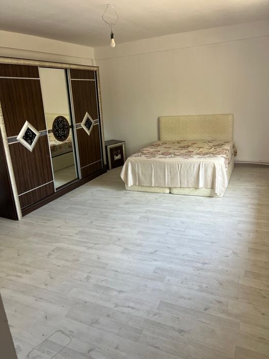 Inchriez casa in navodari