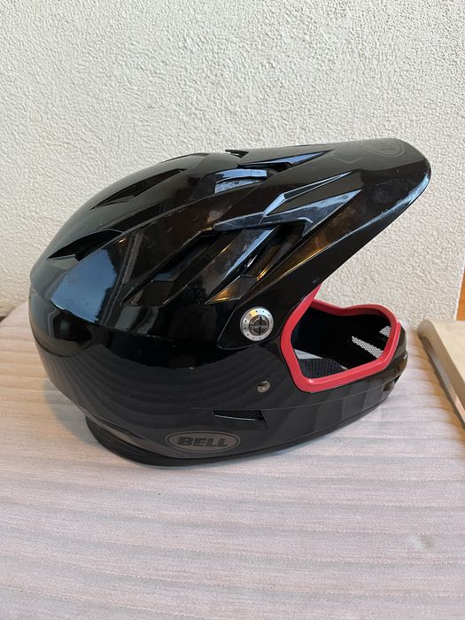 Каска за Downhill Bell (КАПАРИРАНА)