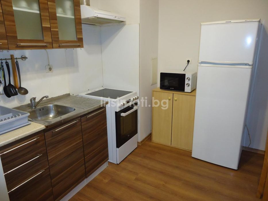 Дава се под наем Четиристаен апартамент в София, Стрелбище - 130 кв.м за 997.05 € - Снимка #2