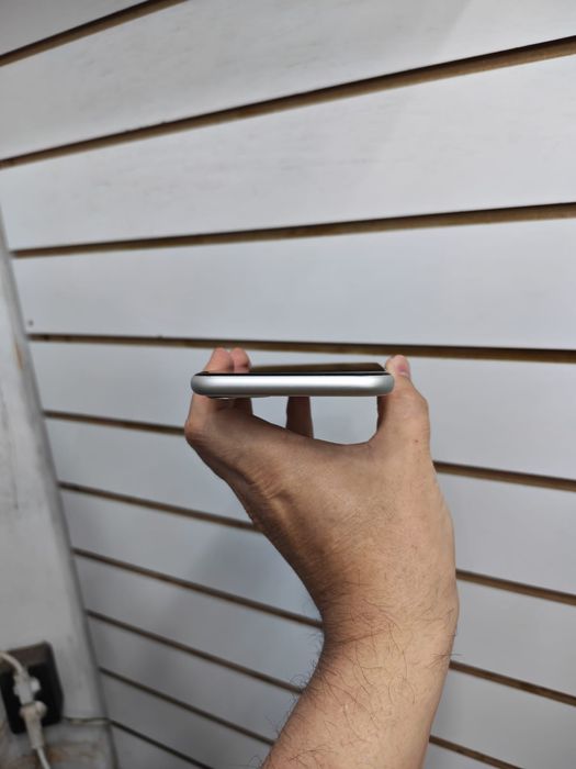 Iphone 11   128 - Б/У смартфон | хорошее состояние |