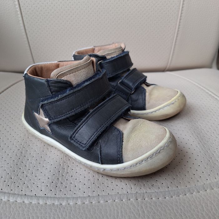 Sneakers Bisgaard. Nr 25, ~16,5cm interior.