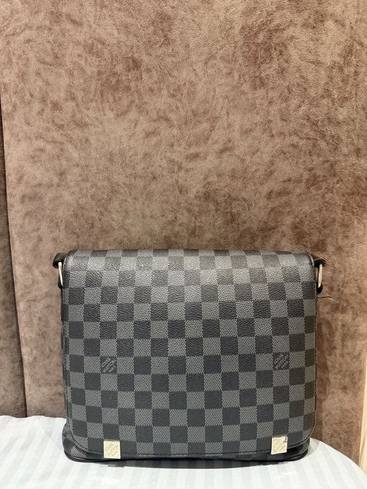 Louis Vuitton Messenger Bag