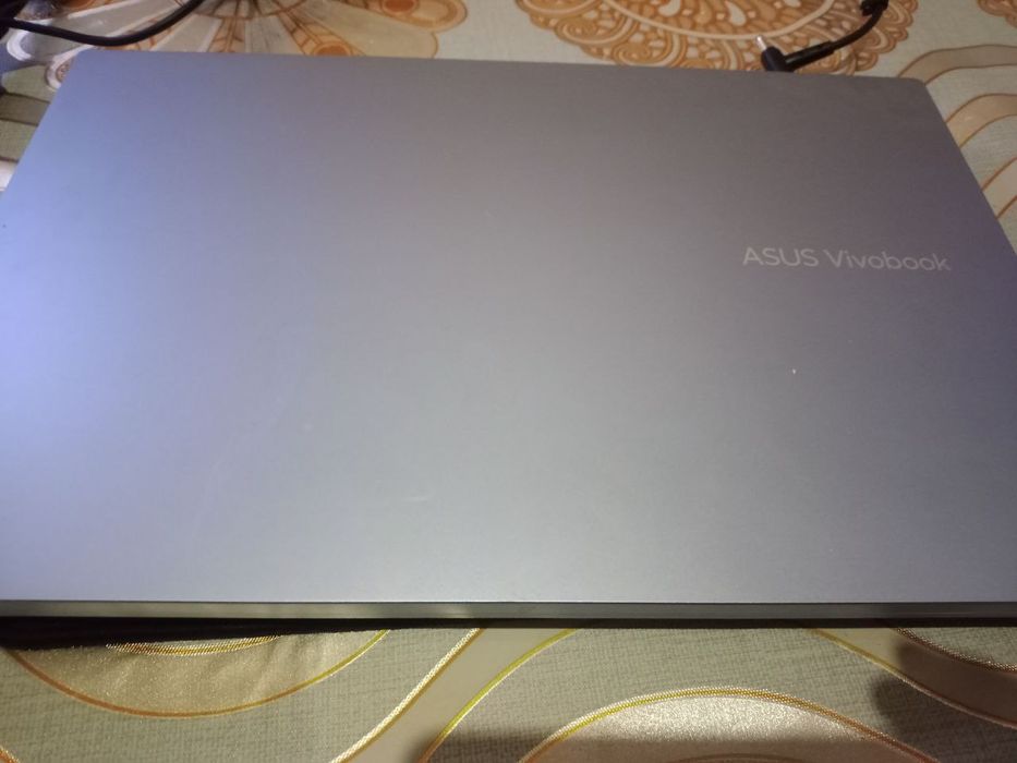 Noutbuk ASUS Vivobook