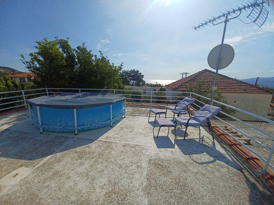 Продава къща с 3 апартамента 105м2 с гледка море в Аспровалта, Гърция