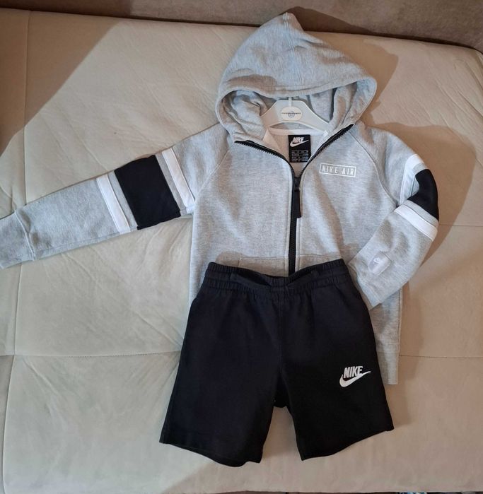 Nike детски дрехи