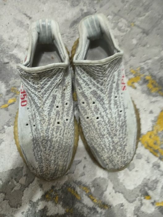 Vând Yeazy SPLY-350 mărime 39 culoare gri