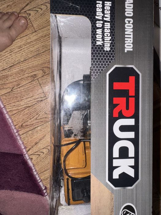 Эксковатор игрушечный