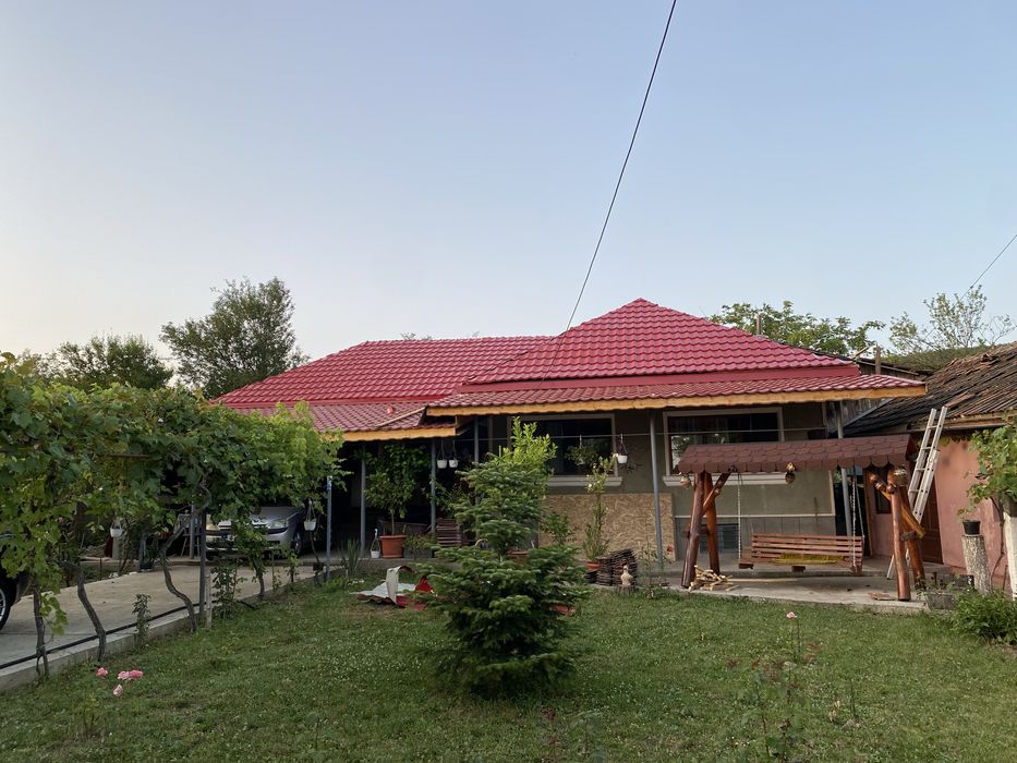 Acoperisuri reparatii tigla metalica dulgherie hidroizolatii terase