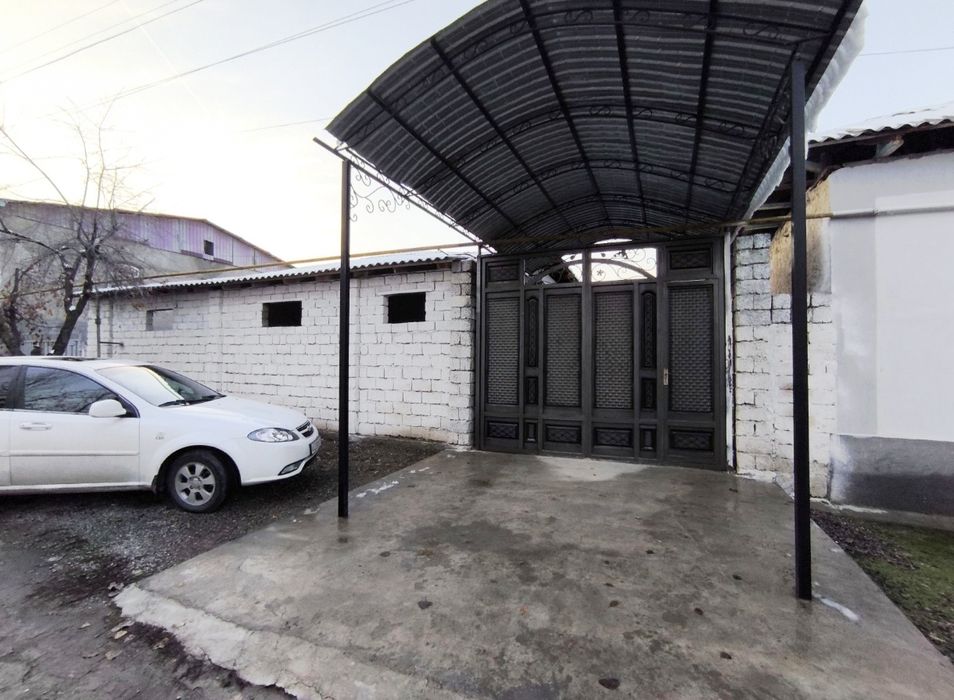 Ховли жой 5 соток  Сотилади !