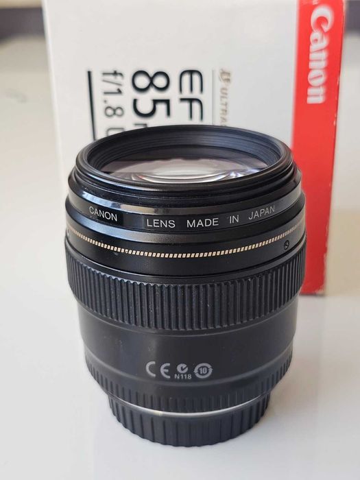 Canon EF 85mm f/1.8 USM пълен комплект