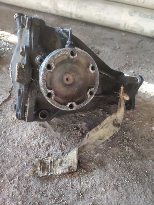 Редуктор на Мерседес w 124