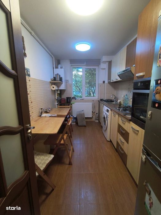 City Mall 4 Camere Semi,90 Mp Pret 155000 Euro
