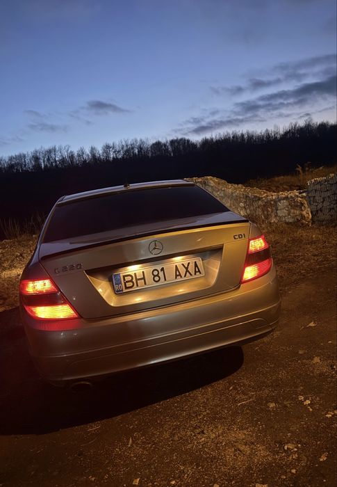 Vând Mercedes C Class 204