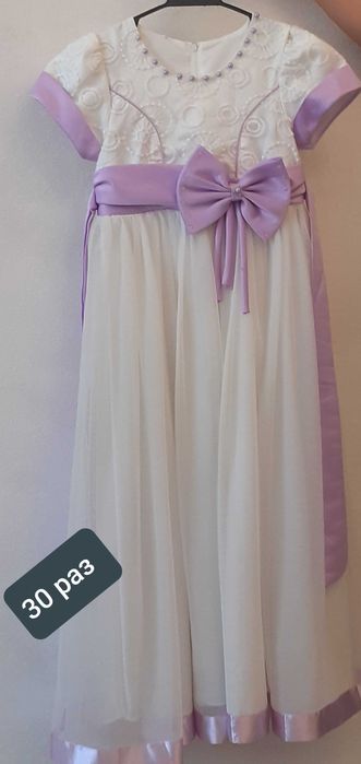 Платья на мероприятия девчачие.