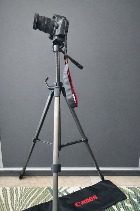 Пълен фото комплект Canon + обективи+трипод+