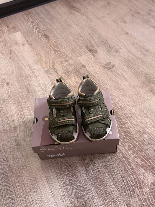 Деткая обувь на лето