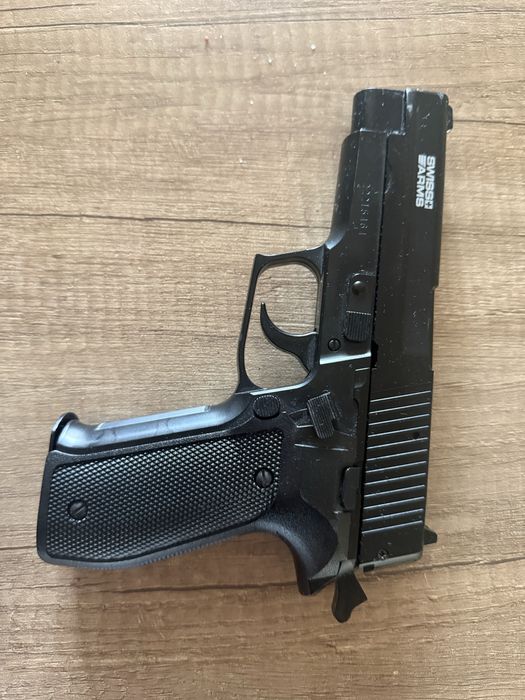 Original swiss army airsoft  p226