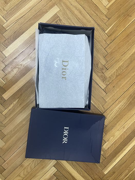 Продам белые Dior b22