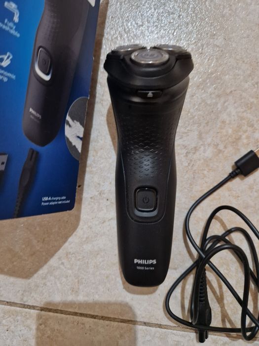 Shaver barbati philips