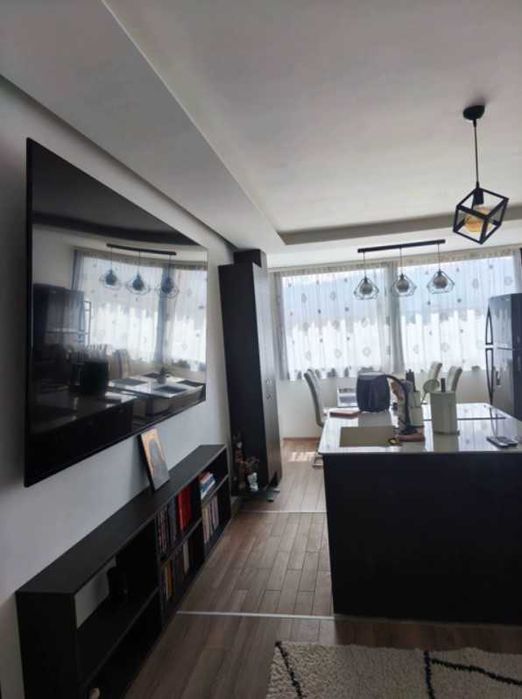 Дава се под наем Тристаен апартамент в София, Гео Милев - 87 кв.м за 946.56 € - Снимка #2