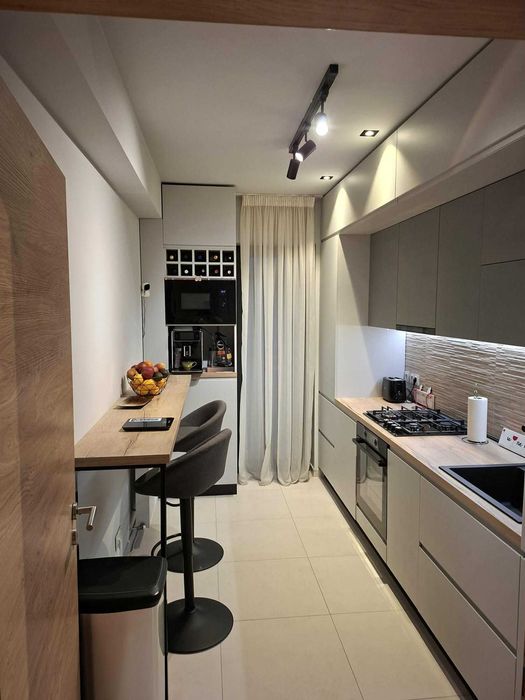Apartament 3 camere de vânzare