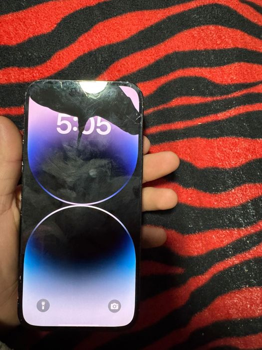 Vând iPhone 14 pro max pentru piese