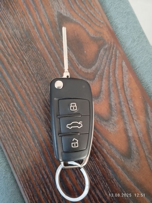 Брелок от AUDI калит