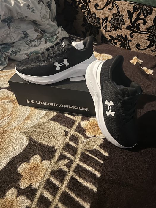 Adidasi under armour