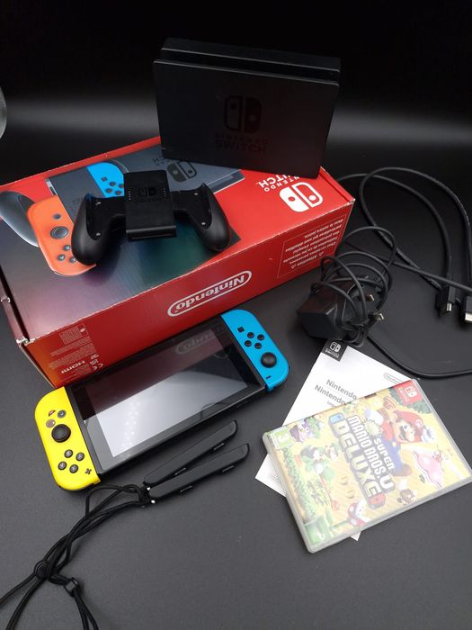 Nintendo switch+Joc Super Mario Bros Deluxe