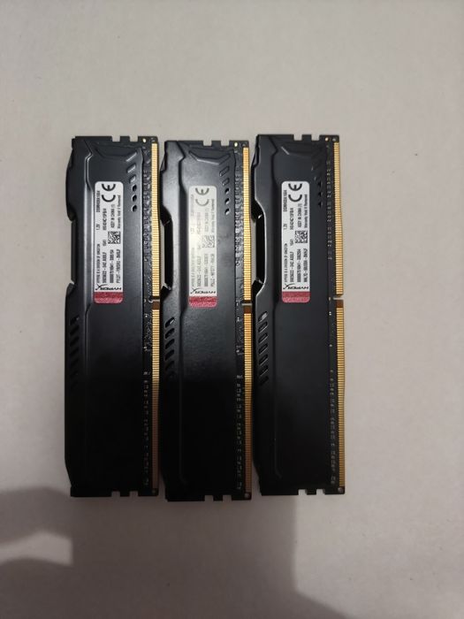 12 GB (4x3)DDR4 Ram 2400 Mzh
