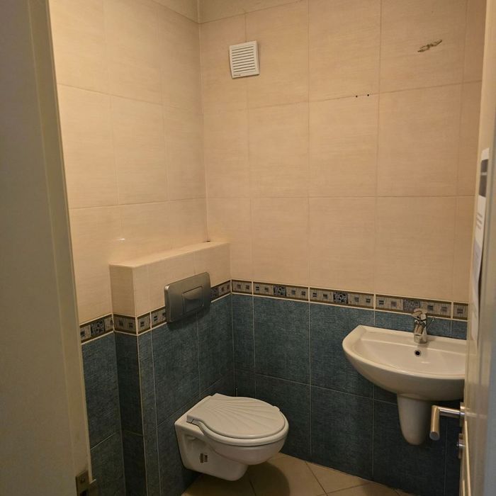 3-стаен офис до МС Джеймс Баучер с южно изложение и ниски разходи + г