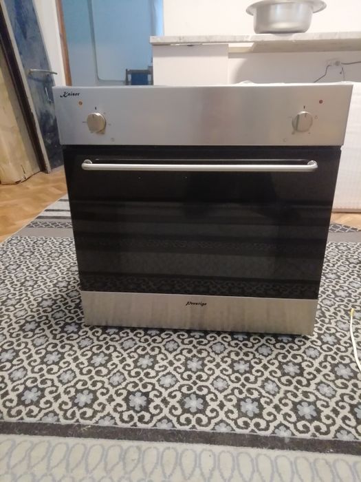 Продам срочно духовку и смеситель