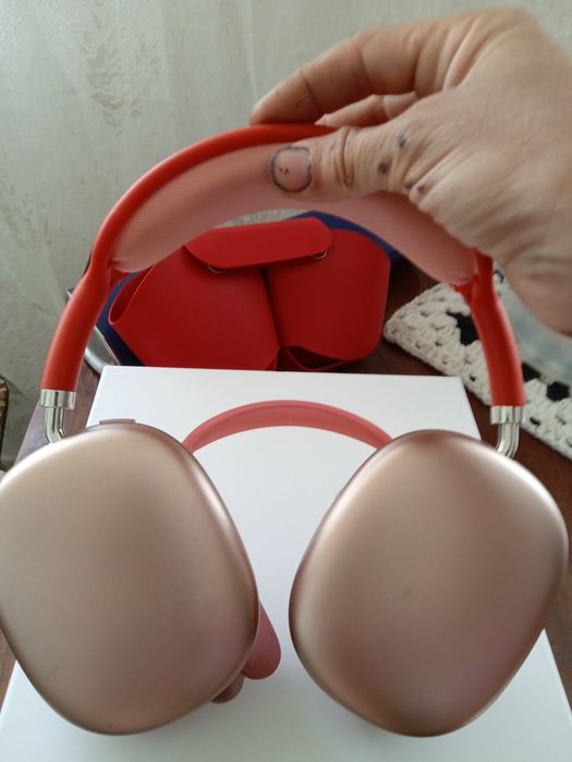 Продам наушники airpods max