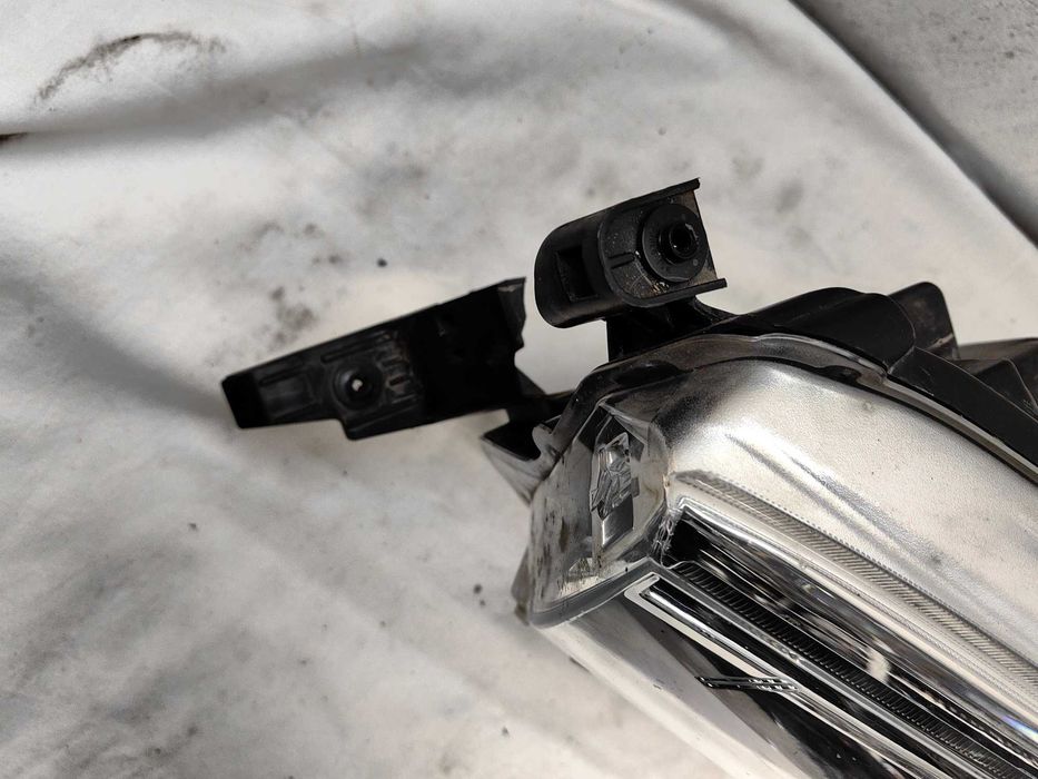 Оригинален фар Тойота  Toyota Hilux Led