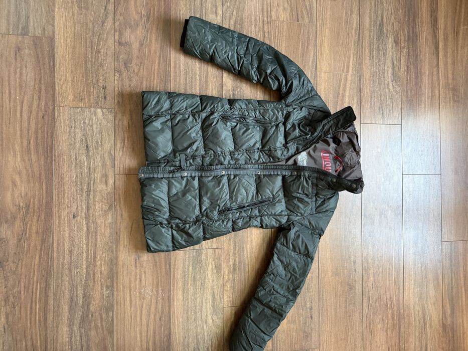 Продам женские куртки