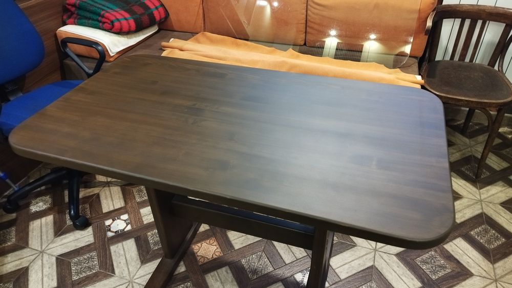 Плот за маса с покривка  и стъкло